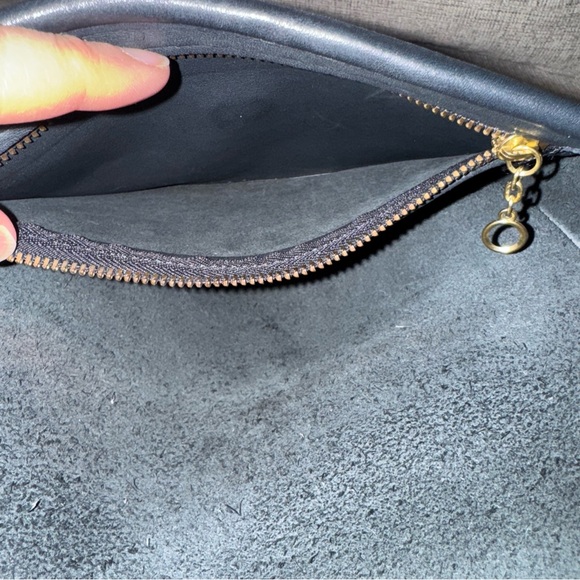 Vintage Coach Quincy Black Leather Crossbody Bag - Picture 9 of 16